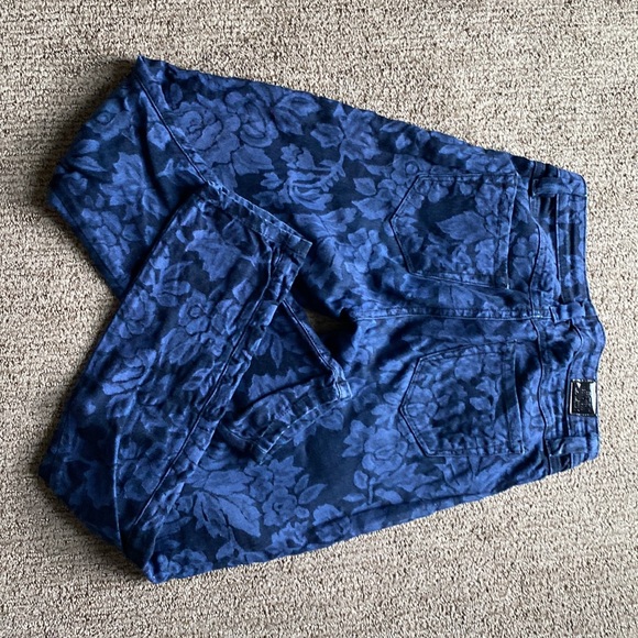 Guess Brittany skinny Jean - Picture 5 of 7